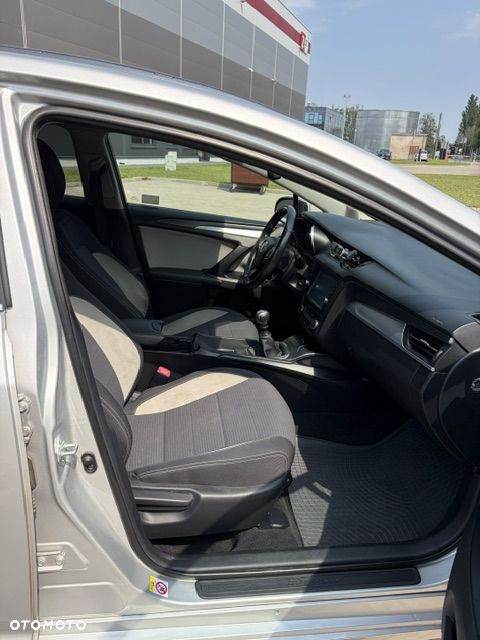 Toyota Avensis 2.0 D-4D Selection - 8