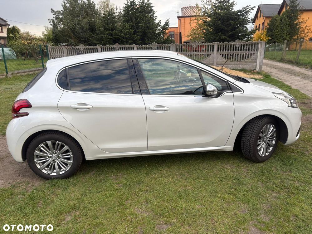 Peugeot 208 1.2 PureTech Allure - 2