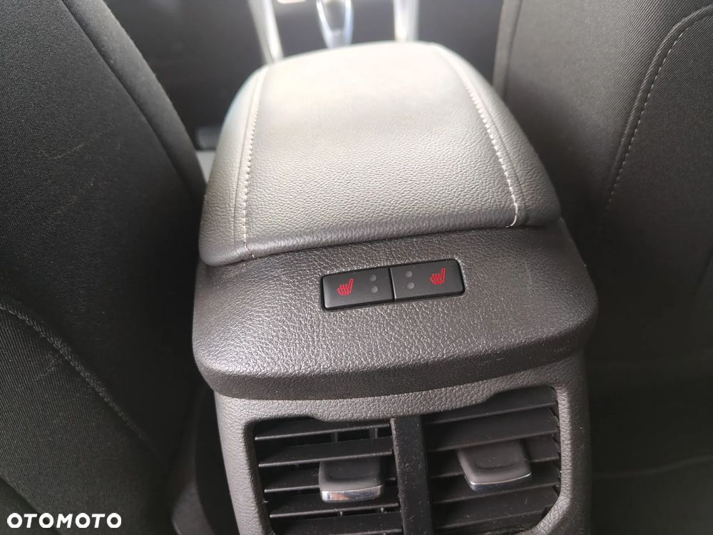 Ford Mondeo - 33