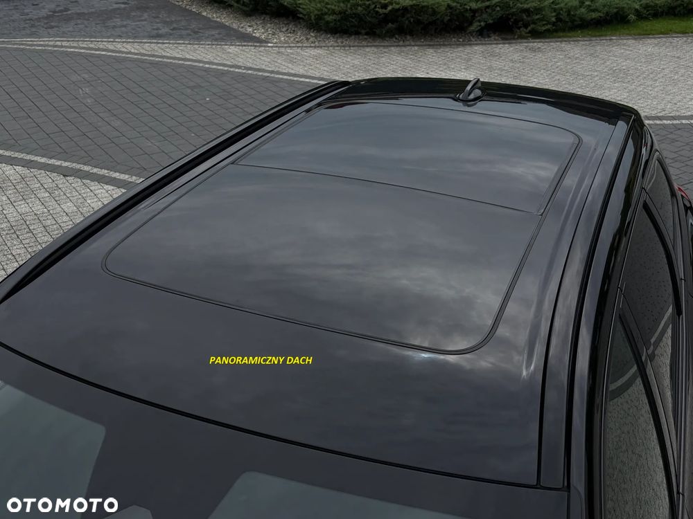 Volvo XC 60 B4 D AWD Plus Dark - 36