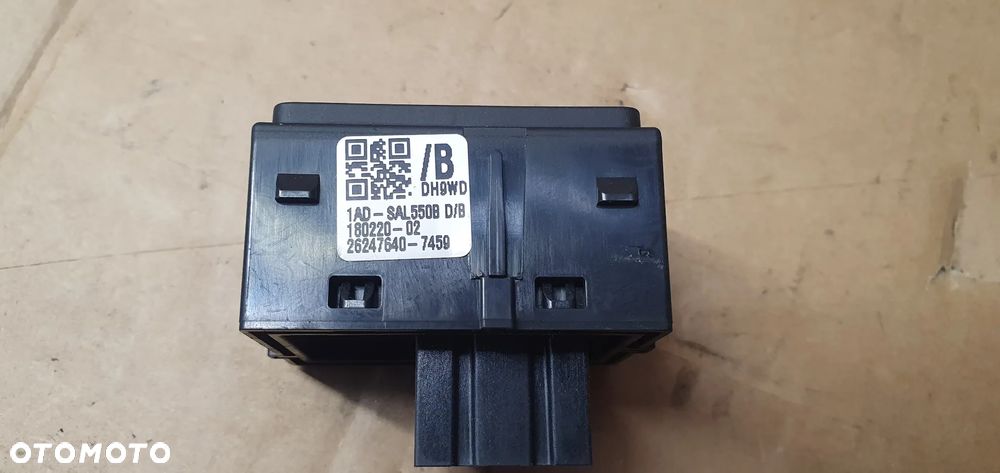 Przełącznik włącznik otwierania klapy bagażnika regulacji oświetlenia Land Rover Discovery Sport L550 GK72-11654-DB - 8