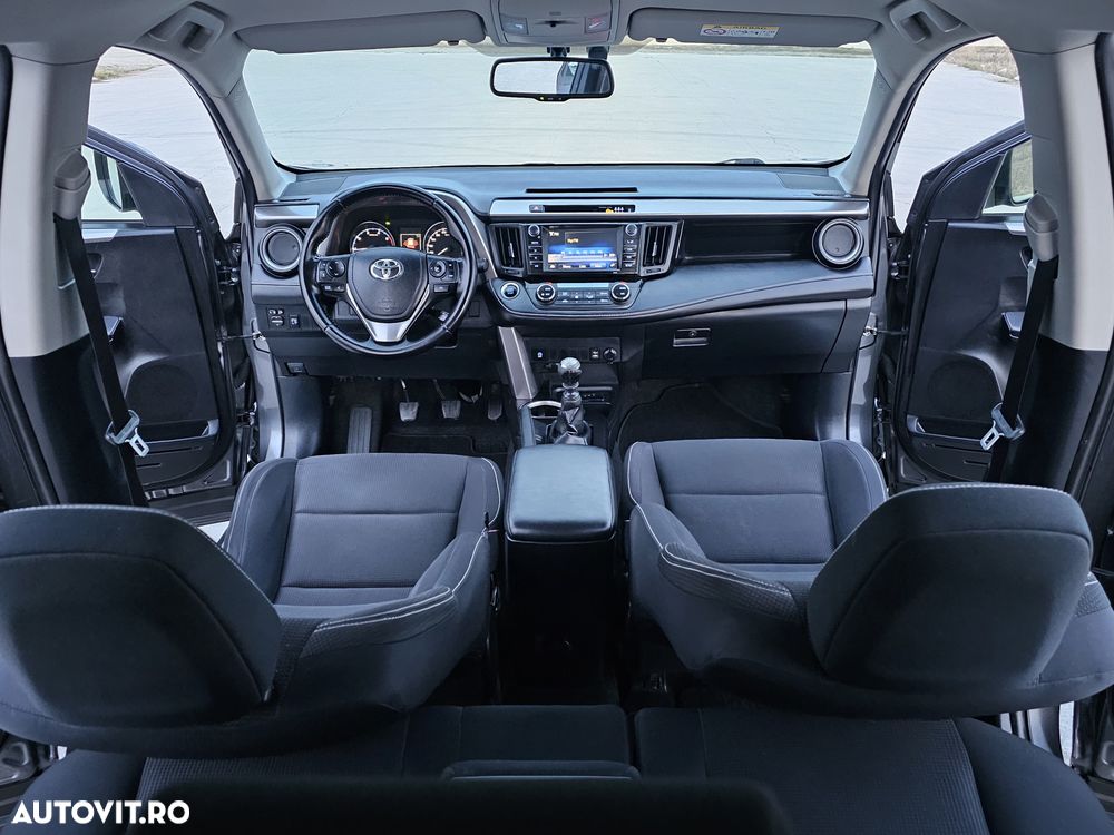 Toyota RAV4 - 7