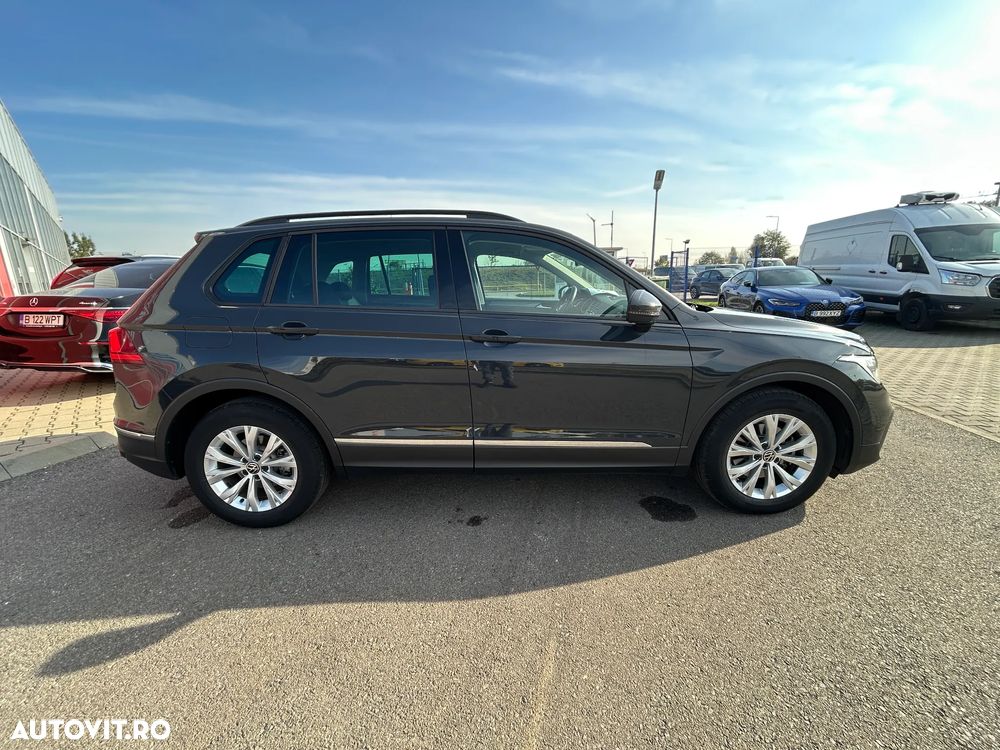 Volkswagen Tiguan - 2