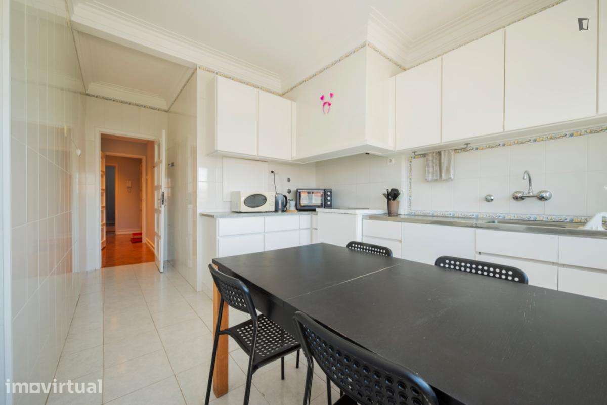 Quarto - localizado em Entrecampos Lisbon - Grande imagem: 5/12