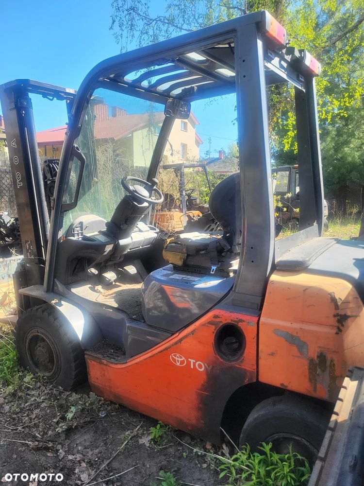 Części do wózka widłowego  Toyota serii 8 - 2