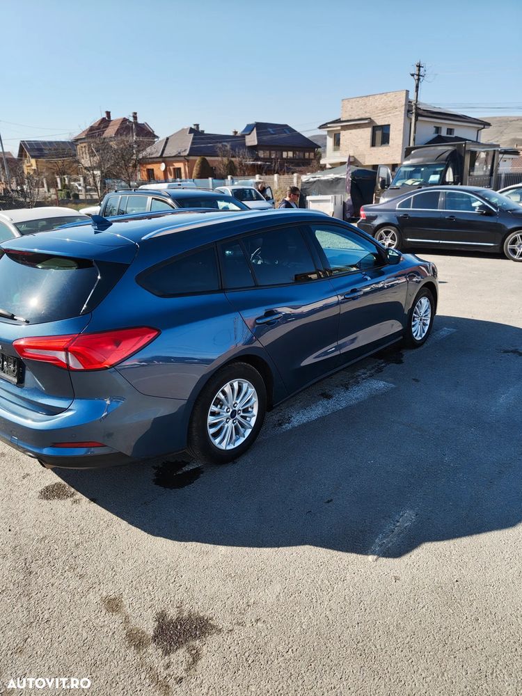 Ford Focus 1.5 EcoBlue Start-Stopp-System Aut. TITANIUM STYLE - 6