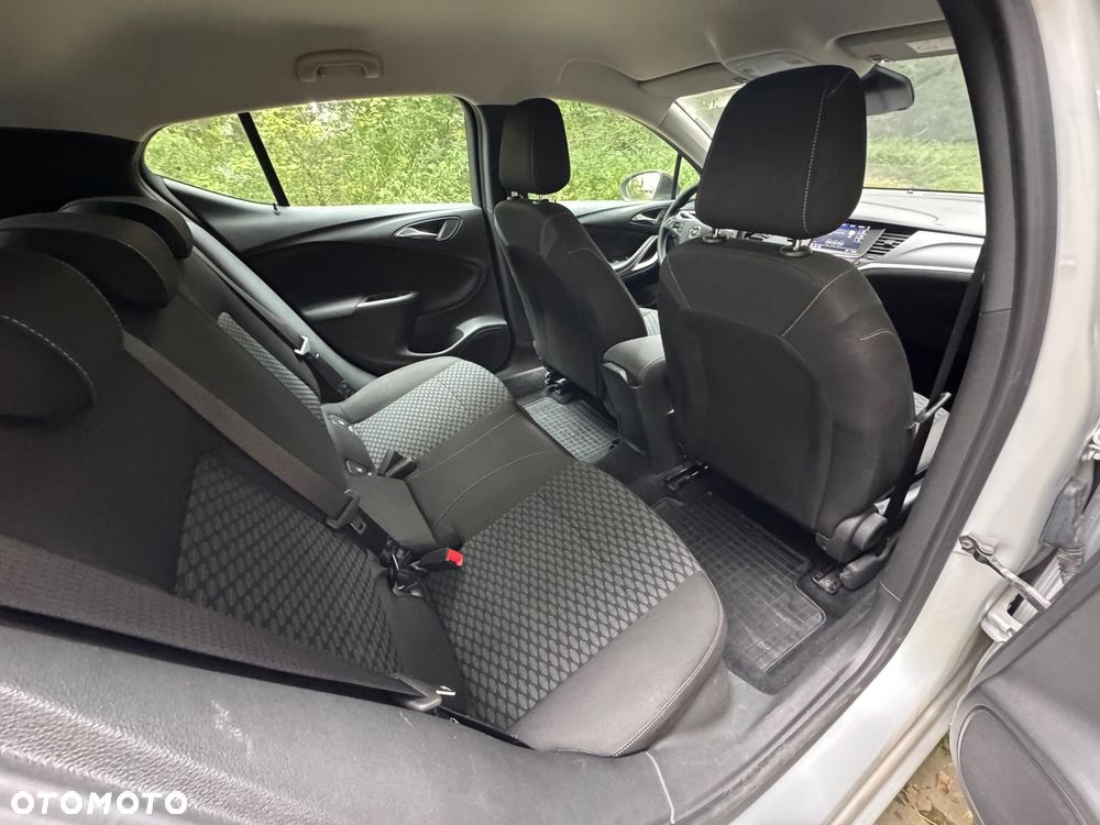 Opel Astra 1.2 T Edition S&S - 17