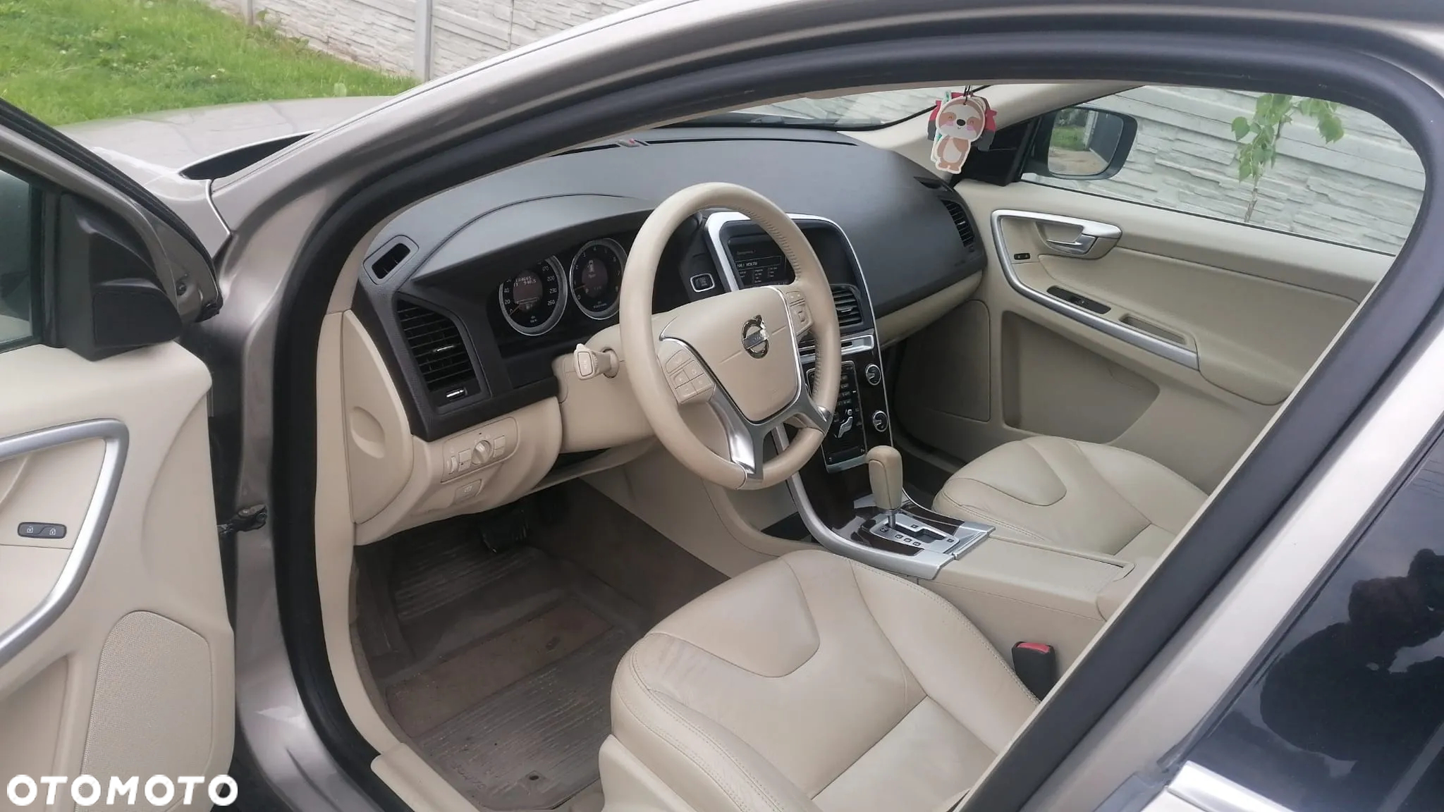 Volvo XC 60 T6 AWD Momentum - 17