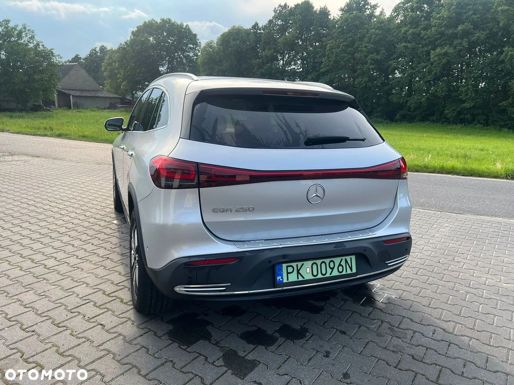 Mercedes-Benz EQA 250 66.5kWh Electric Art - 4