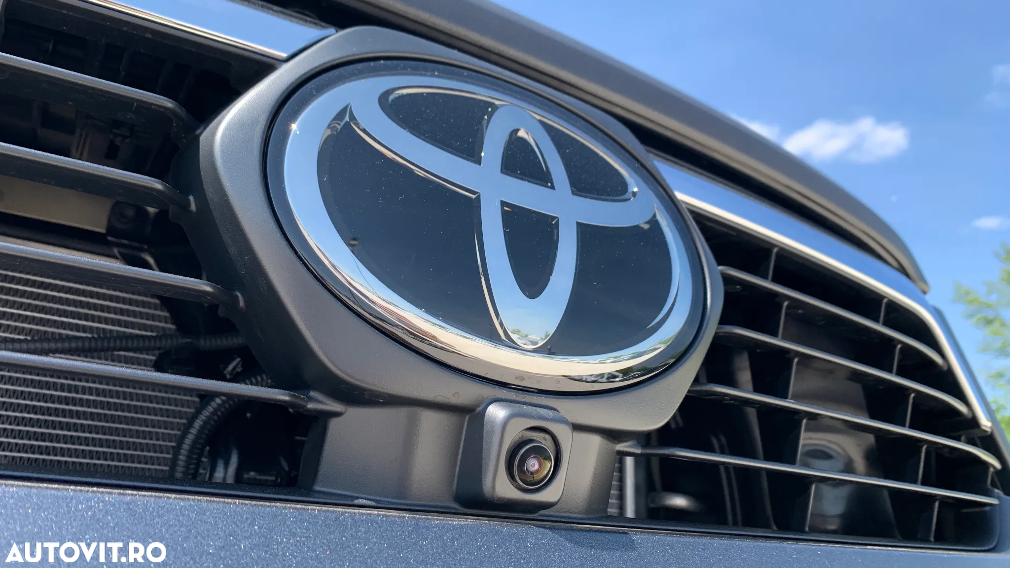 Toyota Hilux 2.8D 204CP 4x4 Double Cab AT MHEV Invincible Color Edition (3E5) - 13