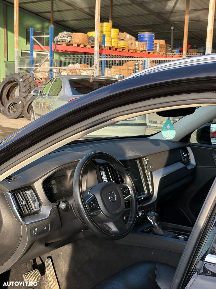 Volvo XC 60 D4 AWD Geartronic Momentum - 6