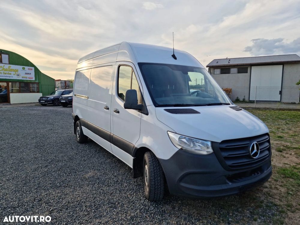 Mercedes-Benz Sprinter - 5