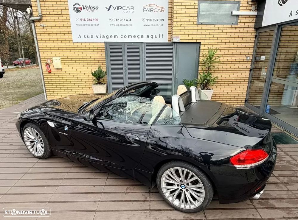 BMW Z4 23 i - 9
