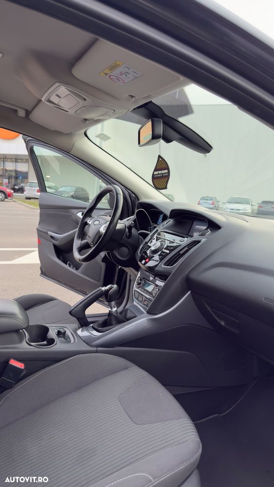 Ford Focus 1.6 EcoBoost Start Stop Titanium - 11