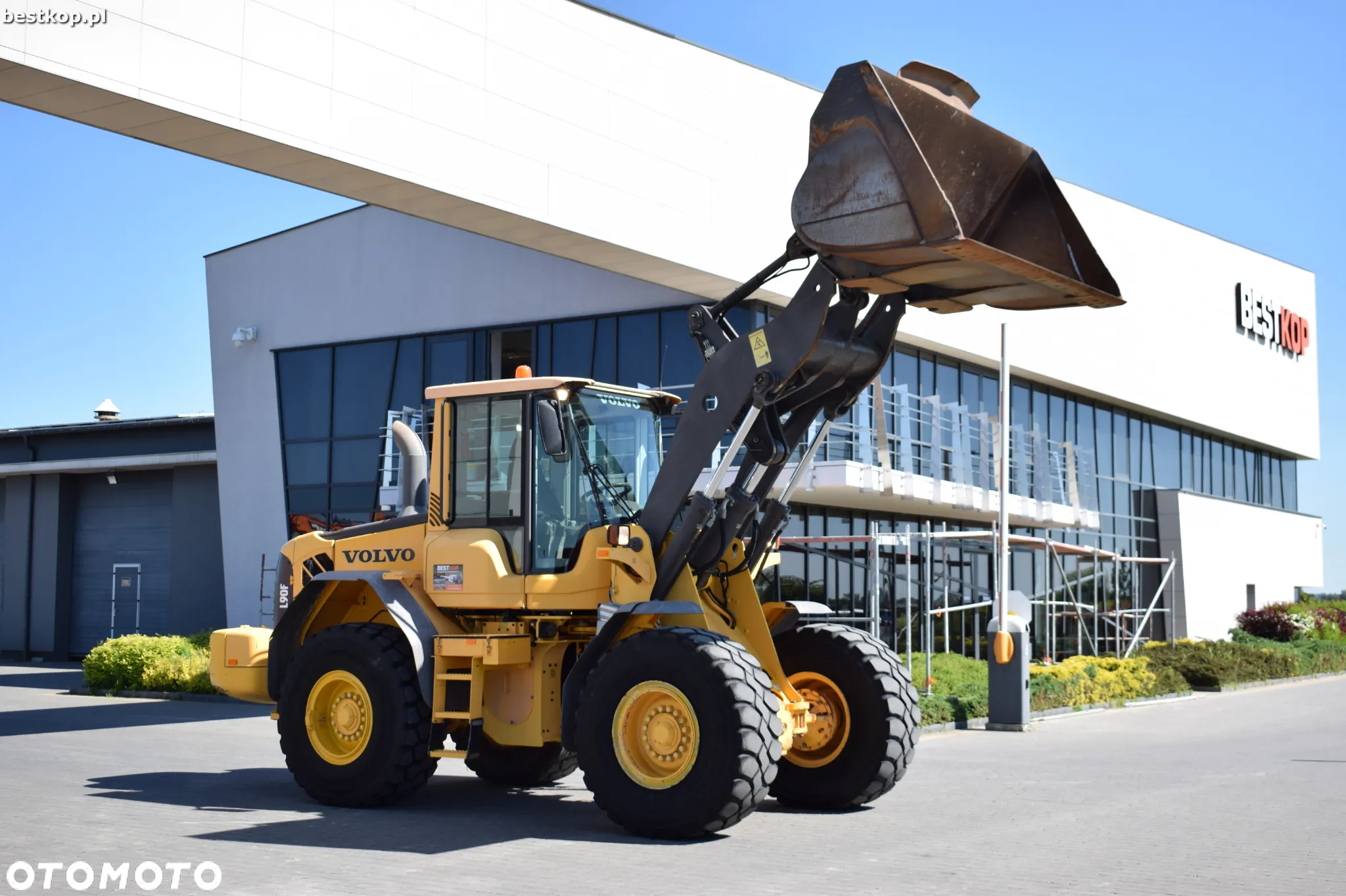 Volvo L90F - 21