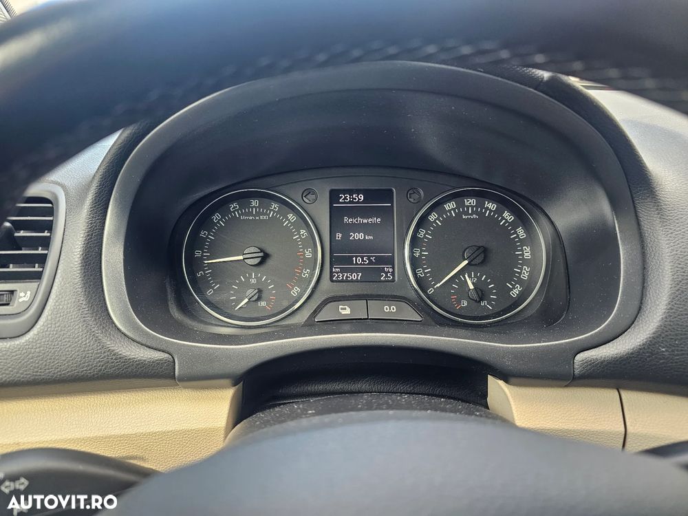 Skoda Roomster 1.6 TDI DPF Elegance PLUS EDITION - 20