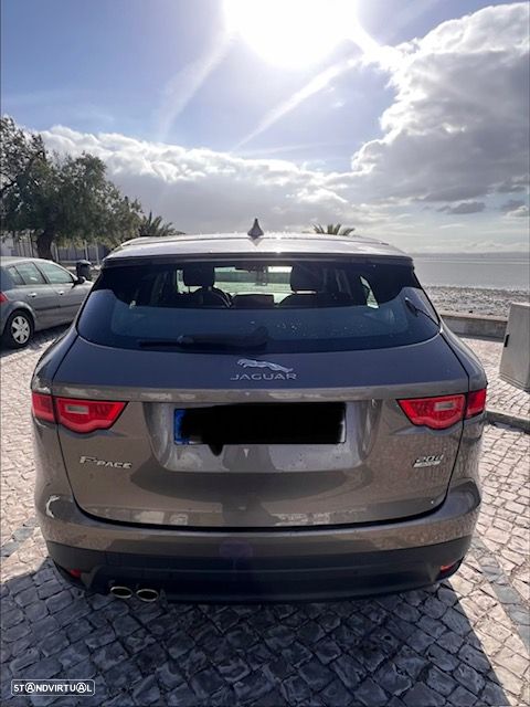 Jaguar F-Pace - 10