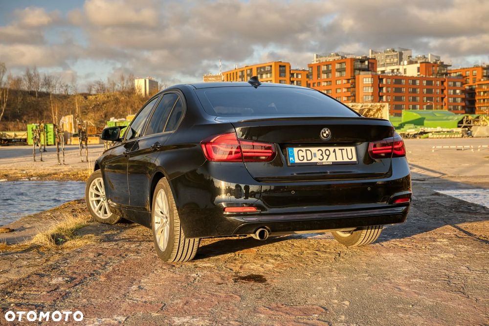 BMW Seria 3 318i Sport Line - 5