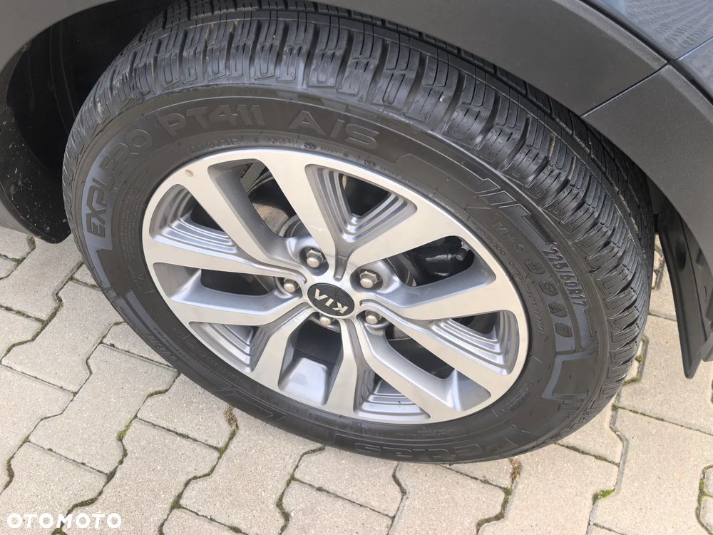 Kia Sportage 1.7 CRDI 2WD Dream-Team Edition - 18