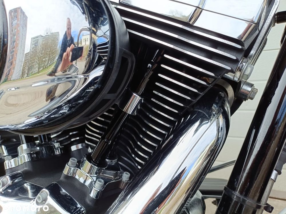 Harley-Davidson Touring Street Glide - 18