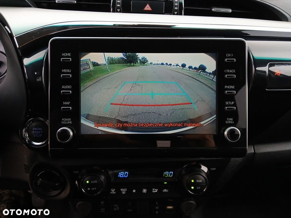 Toyota Hilux 2.8 D-4D Double Cab SR5 4x4 - 38