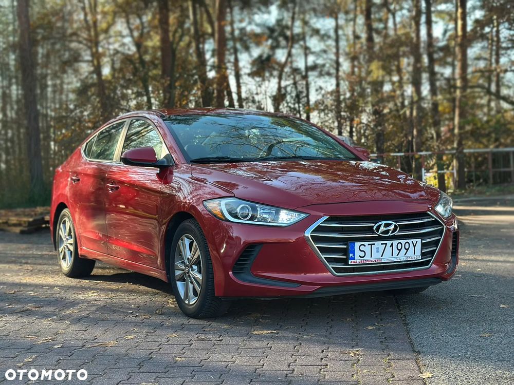 Hyundai Elantra - 3