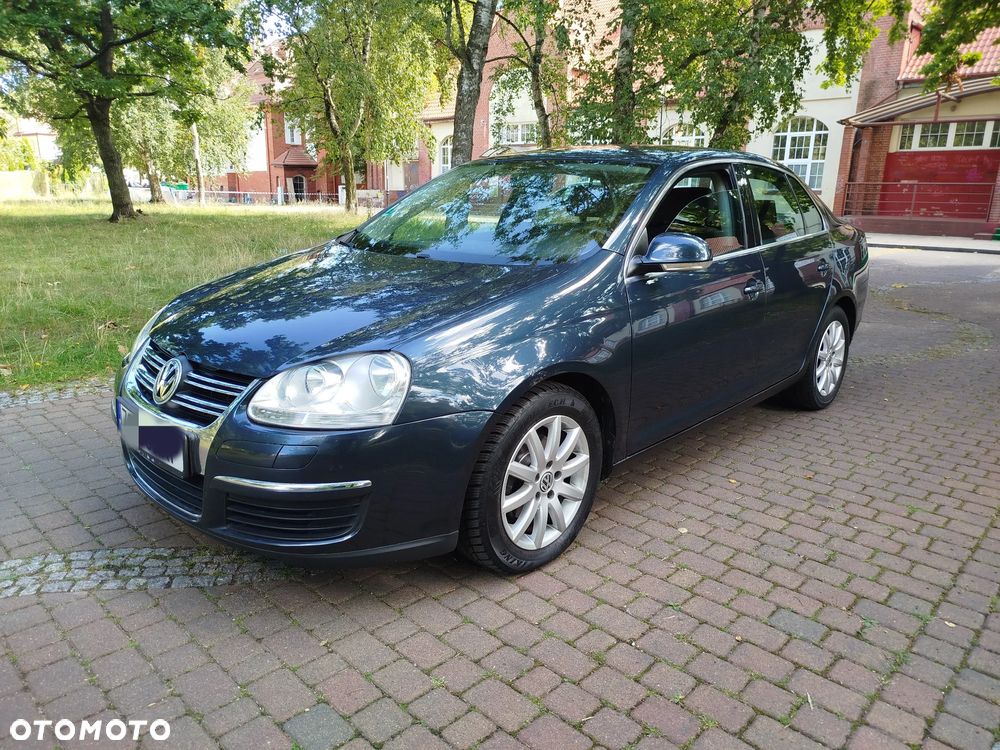Volkswagen Jetta - 6