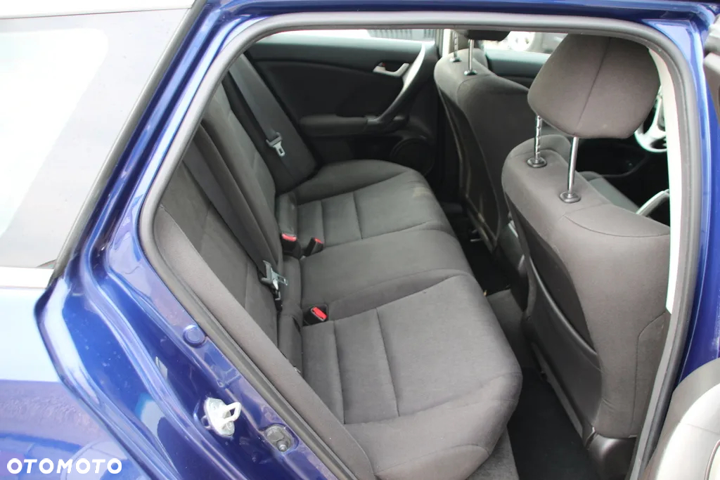 Honda Accord 2.0 Executive - 31