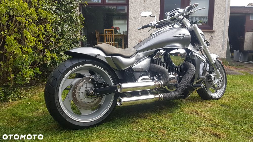 Suzuki Intruder - 13