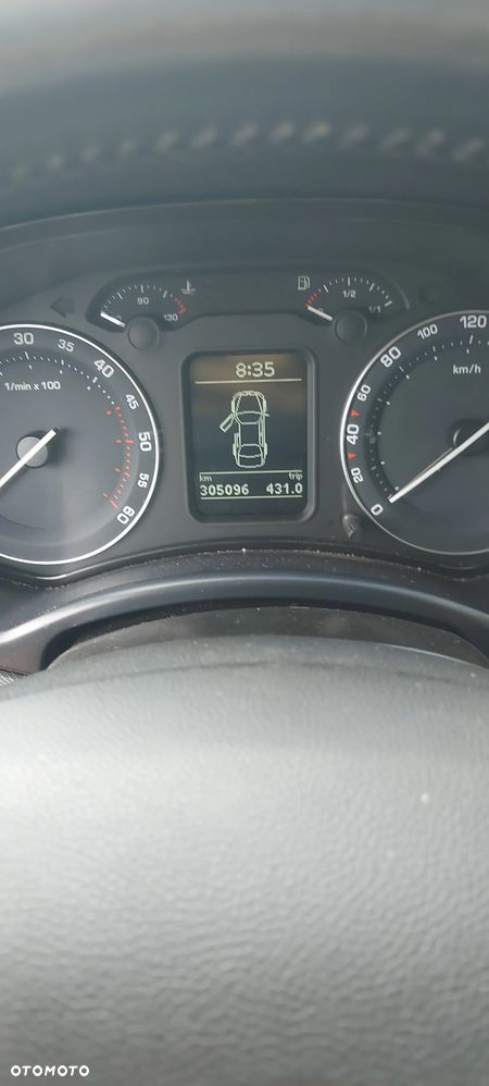 Skoda Octavia 2.0 TDI DPF Ambiente DSG - 9