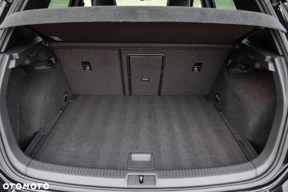 Volkswagen Golf R 2.0 TSI OPF 4Motion DSG - 33