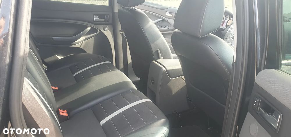 Ford Kuga - 16