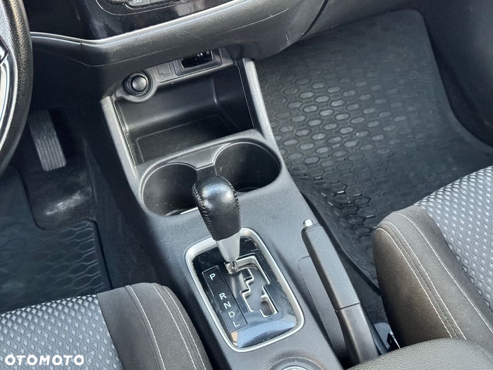 Mitsubishi Outlander 2.2 DI-D Intense + SDA 4WD - 34