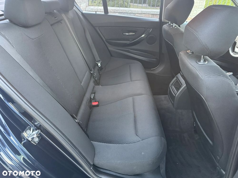 BMW Seria 3 - 21
