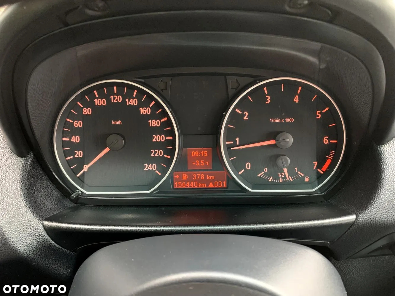 BMW Seria 1 116i - 30