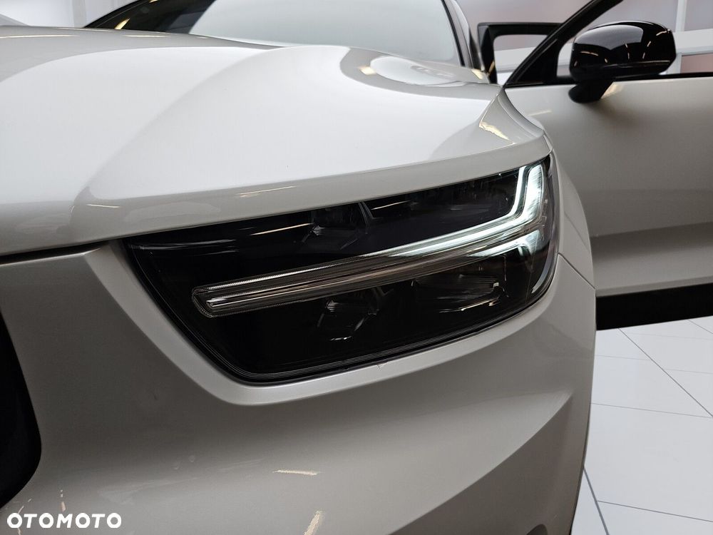 Volvo XC 40 T3 R-Design - 30