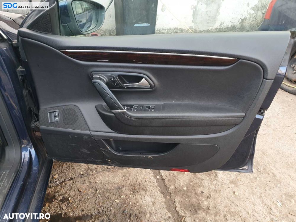 Panou Tapiterie Fata Usa Interioara Dreapta Fata Pasager Piele Neagra Volkswagen CC 2012 - 2017 [C3841] - 1