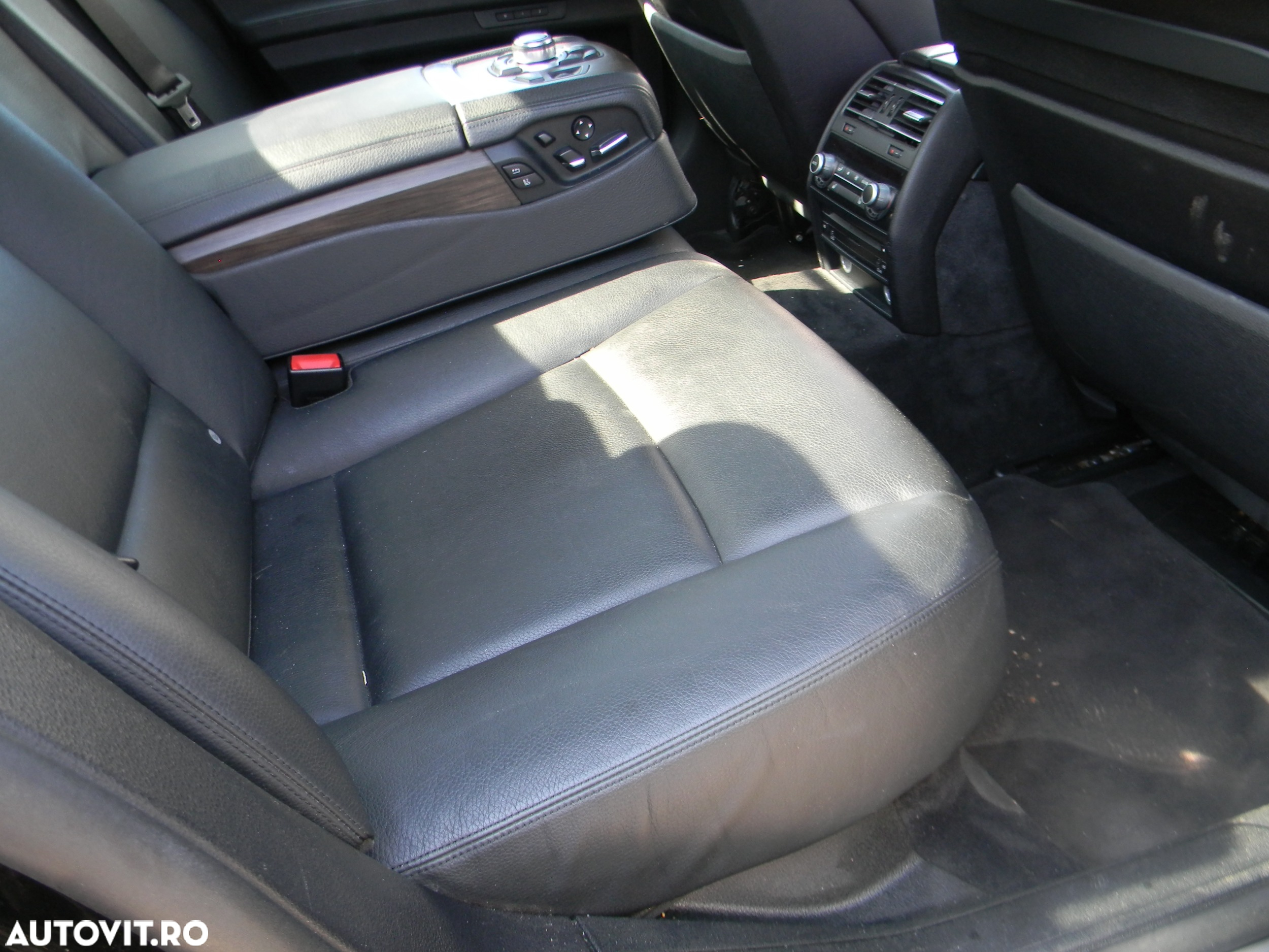 Dezmembrari  BMW 7 (F01, F02, F03, F04)  2008  > 2015 750 i Benzina - 28