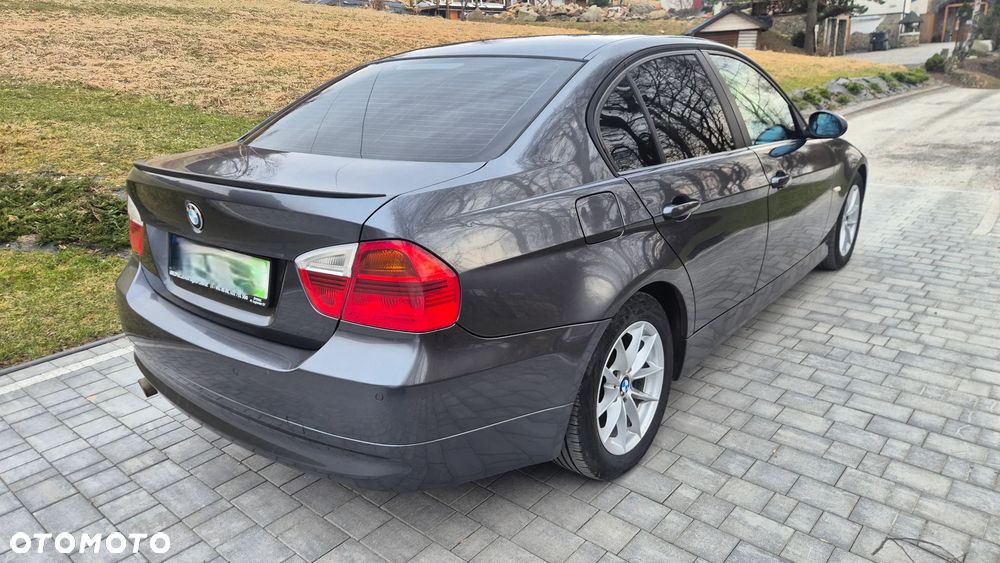 BMW Seria 3 318d DPF - 2