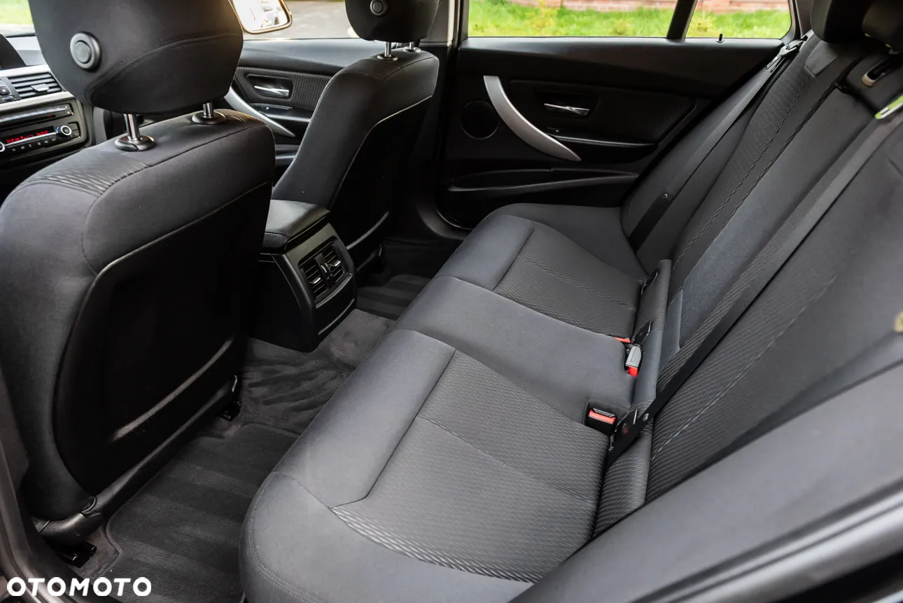 BMW Seria 3 - 26