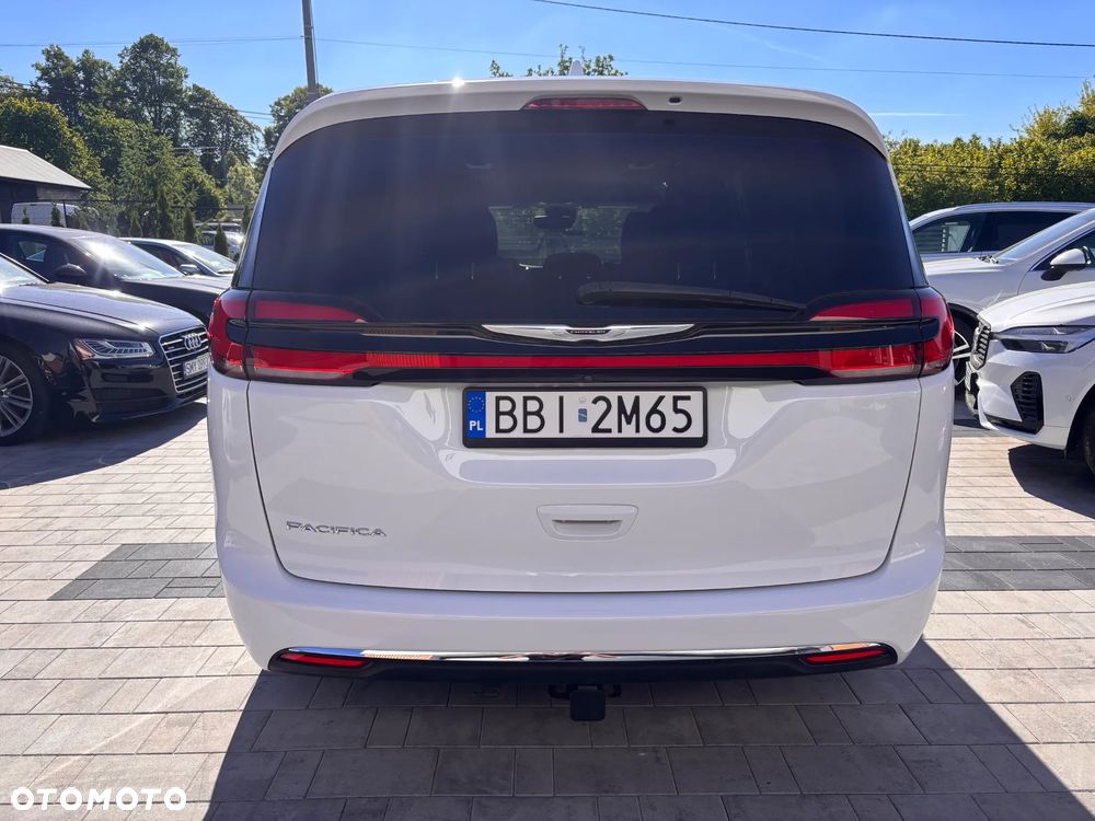 Chrysler Pacifica - 5