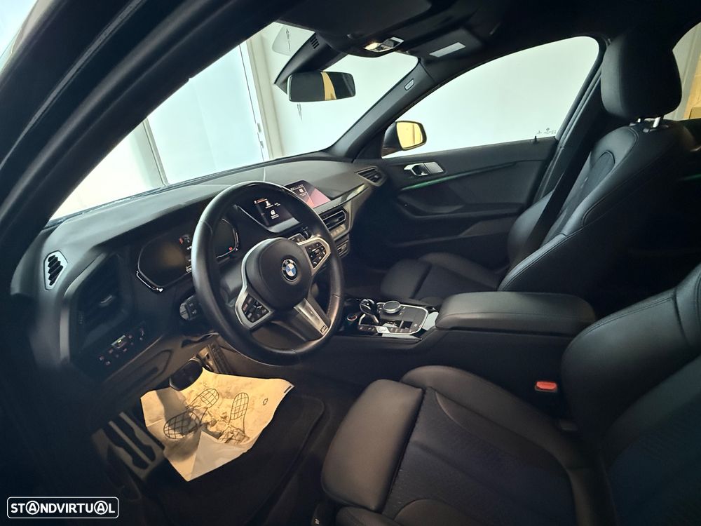 BMW 118 i Pack Desportivo M Auto - 8