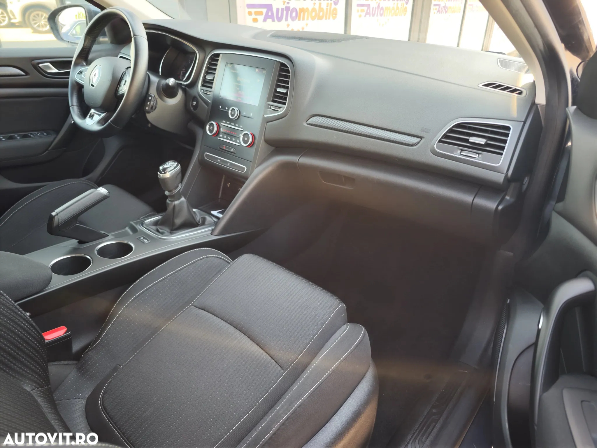Renault Megane BLUE dCi 115 BUSINESS EDITION - 16