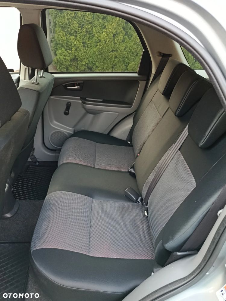 Suzuki SX4 1.6 VVT 4x2 Comfort Dance - 22