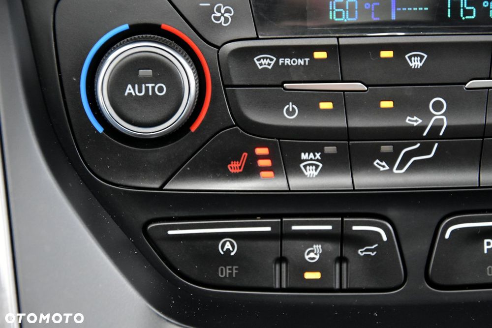 Ford Kuga 2.0 TDCi 4x4 Vignale - 30