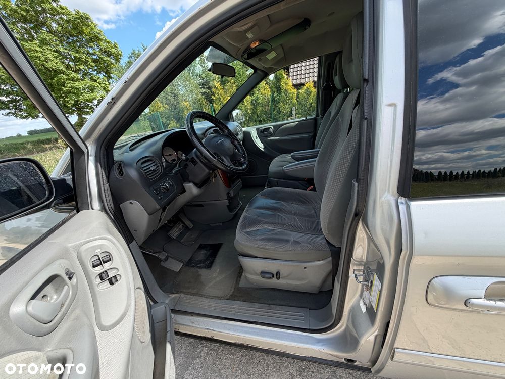 Chrysler Voyager 2.8 CRD LX - 9