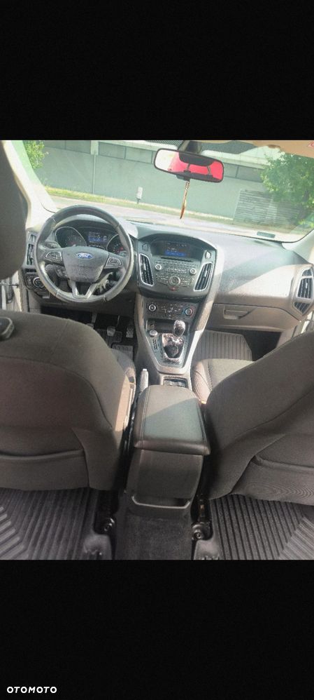 Ford Focus 1.5 TDCi Trend - 4