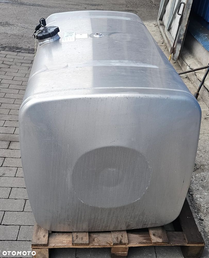 Zbiornik paliwa MAN 81.12201-6936  580L - 7