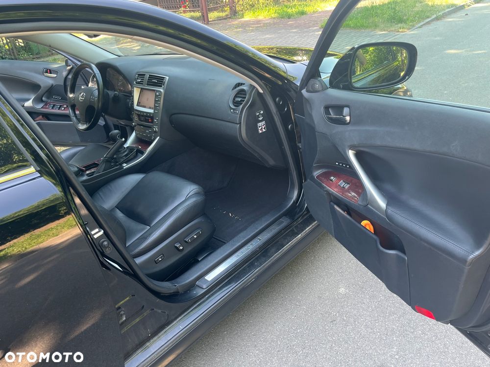 Lexus IS 220d Luxury Line - 19