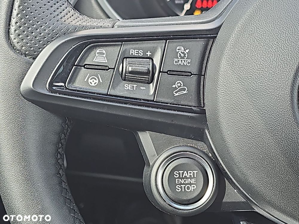 Alfa Romeo Stelvio 2.0 Turbo Veloce Q4 - 24